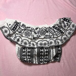 Savanna Jane Black and White Off-Shoulder Top